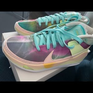 KD13 women’s 8.5 or men’s 7